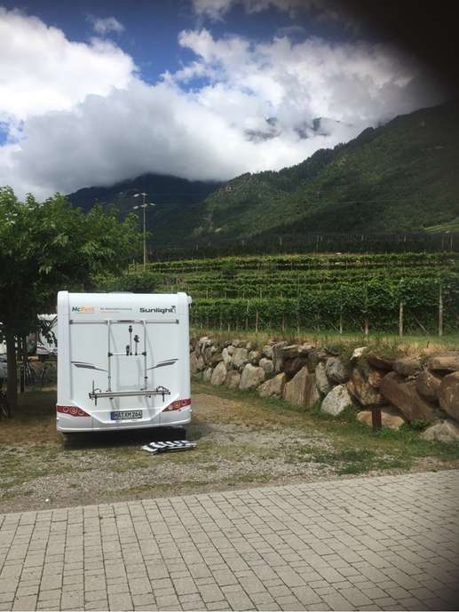 Einem Ort wurde ein Foto hinzugefügt