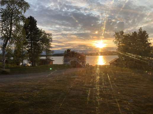 Added a photo to a location