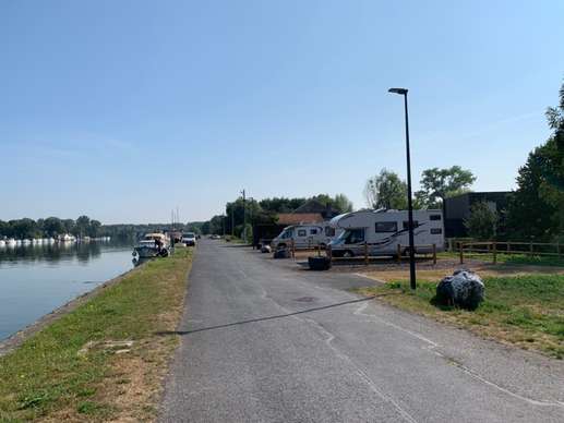 Added a photo to a location