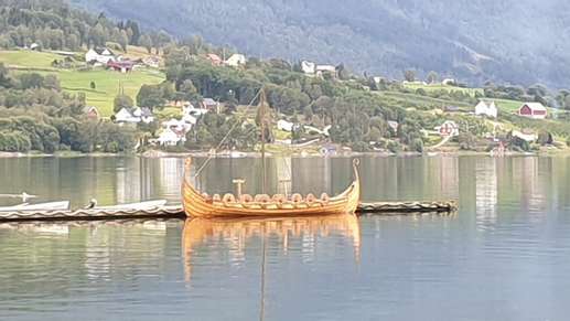 Einem Ort wurde ein Foto hinzugefügt