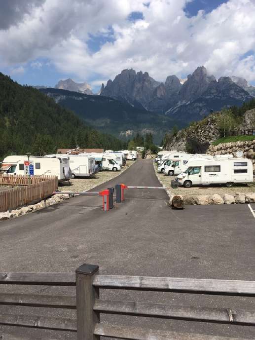 Einem Ort wurde ein Foto hinzugefügt