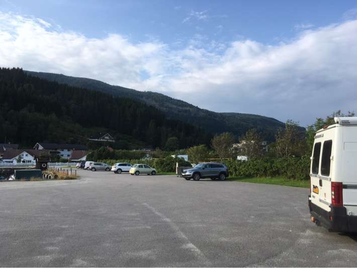 Naustdal