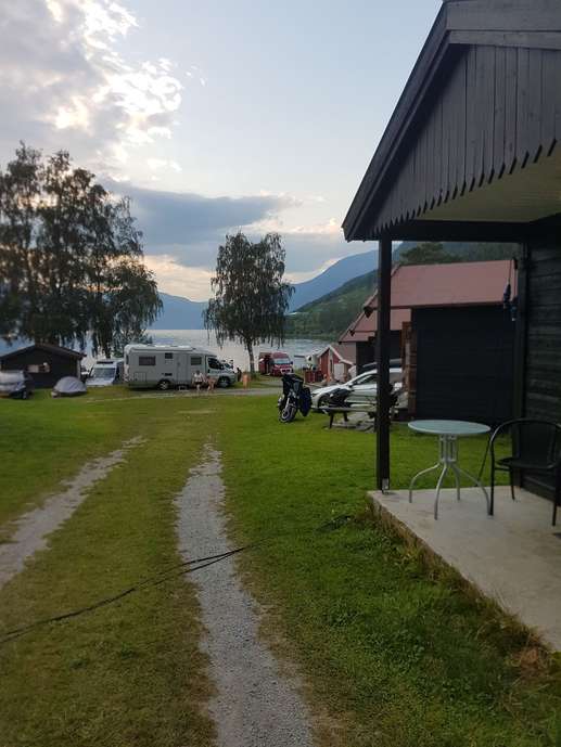 Einem Ort wurde ein Foto hinzugefügt
