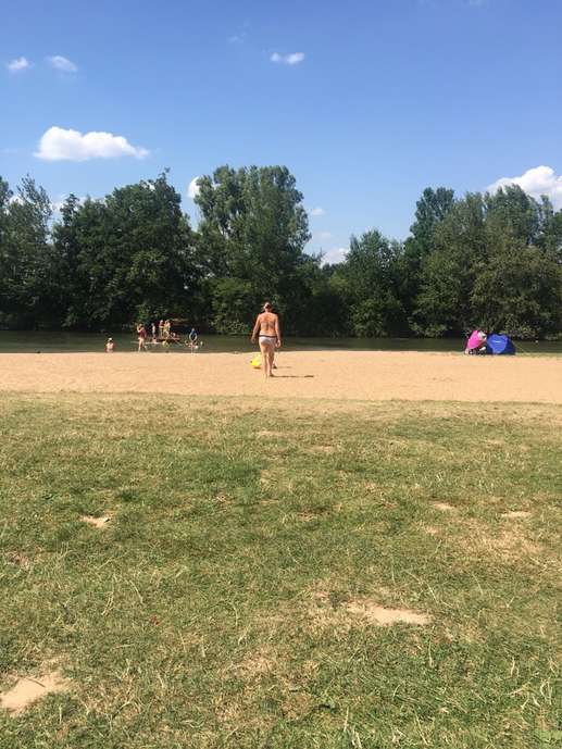 Added a photo to a location