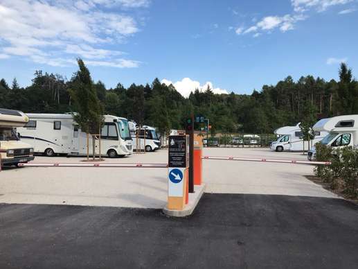 Einem Ort wurde ein Foto hinzugefügt