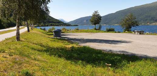 Added a photo to a location