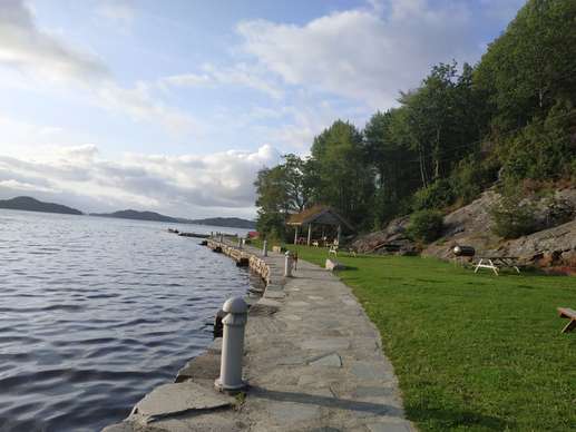 Added a photo to a location