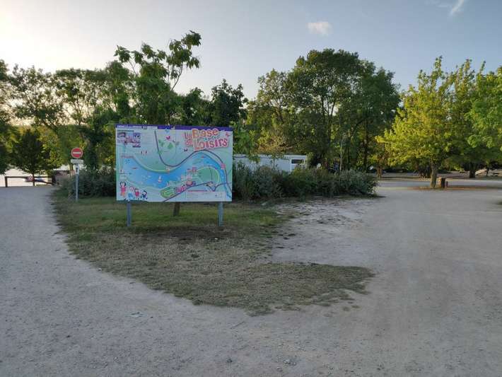 Parking Base de loisirs de Chemillé
