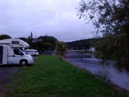 Einem Ort wurde ein Foto hinzugefügt