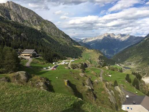 Einem Ort wurde ein Foto hinzugefügt
