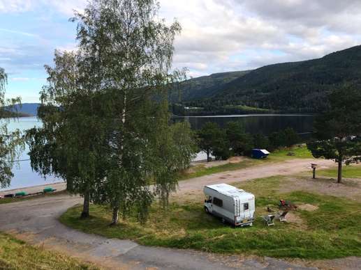 Added a photo to a location