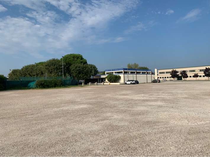 Parking Parcheggio piscina