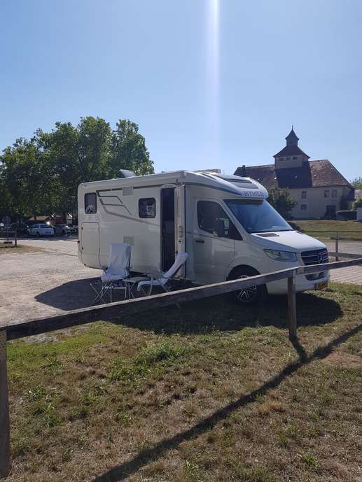 Einem Ort wurde ein Foto hinzugefügt