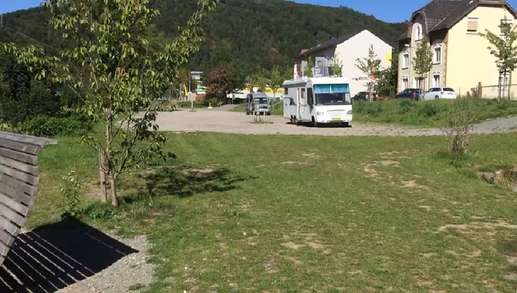 Einem Ort wurde ein Foto hinzugefügt