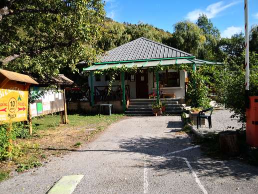 Added a photo to a location