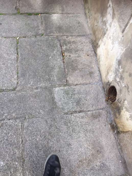 Einem Ort wurde ein Foto hinzugefügt