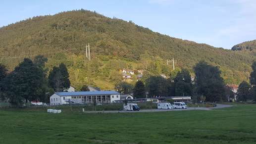 Einem Ort wurde ein Foto hinzugefügt