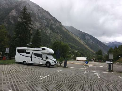 Einem Ort wurde ein Foto hinzugefügt