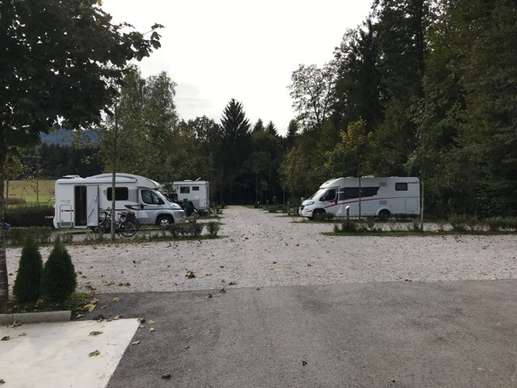 Einem Ort wurde ein Foto hinzugefügt