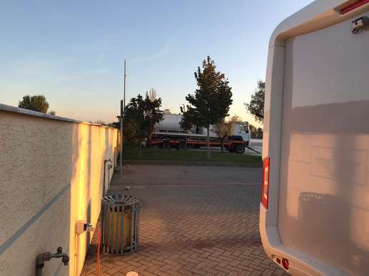 Einem Ort wurde ein Foto hinzugefügt