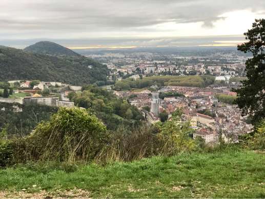 Einem Ort wurde ein Foto hinzugefügt
