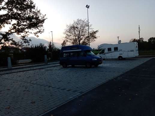 Einem Ort wurde ein Foto hinzugefügt