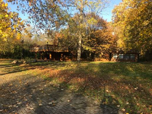 Added a photo to a location