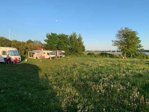 Added a photo to a location