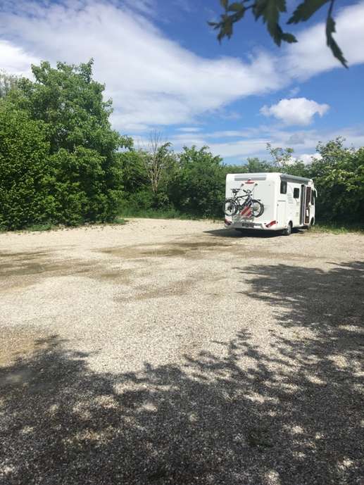Een foto toegevoegd aan een locatie