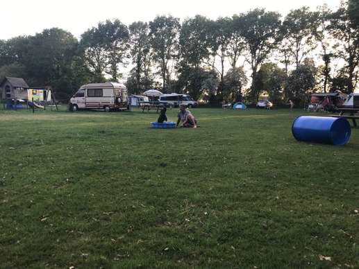 Einem Ort wurde ein Foto hinzugefügt