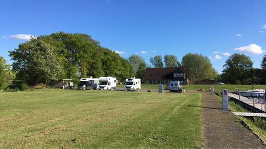 Einem Ort wurde ein Foto hinzugefügt