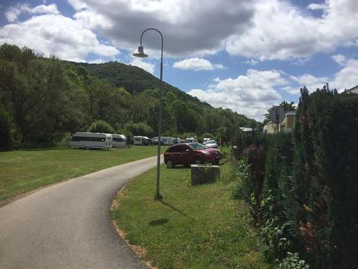 Einem Ort wurde ein Foto hinzugefügt