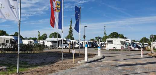 Einem Ort wurde ein Foto hinzugefügt
