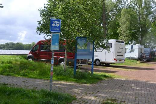Einem Ort wurde ein Foto hinzugefügt