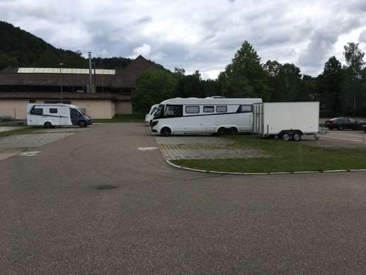 Einem Ort wurde ein Foto hinzugefügt