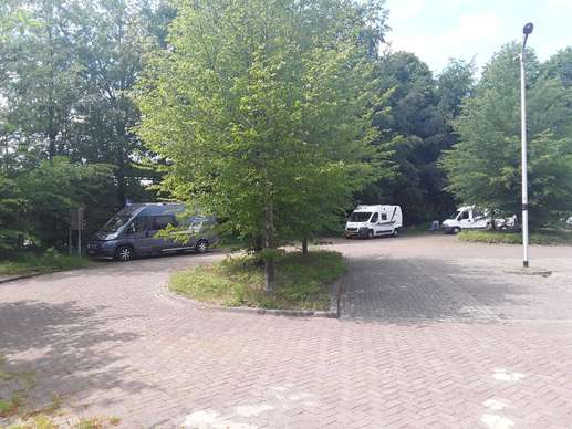 Einem Ort wurde ein Foto hinzugefügt