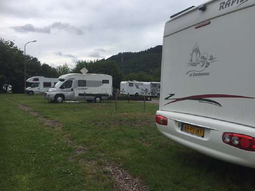 Einem Ort wurde ein Foto hinzugefügt