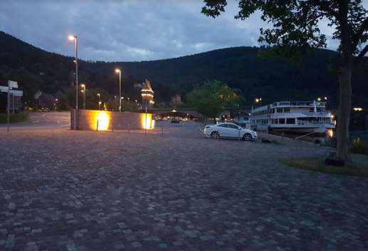 Einem Ort wurde ein Foto hinzugefügt