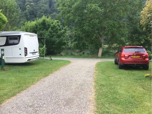 Einem Ort wurde ein Foto hinzugefügt