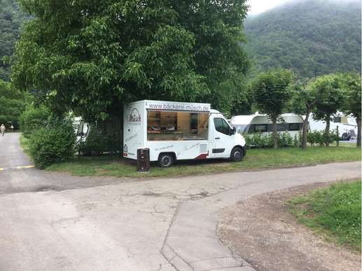 Einem Ort wurde ein Foto hinzugefügt