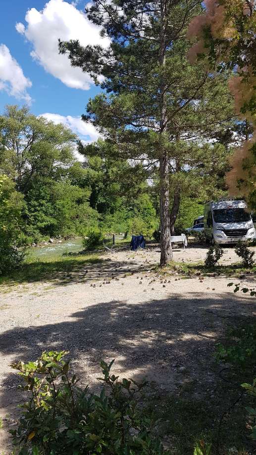 Een foto toegevoegd aan een locatie