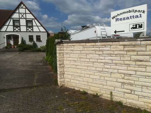 Einem Ort wurde ein Foto hinzugefügt