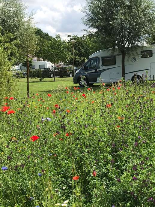 Einem Ort wurde ein Foto hinzugefügt
