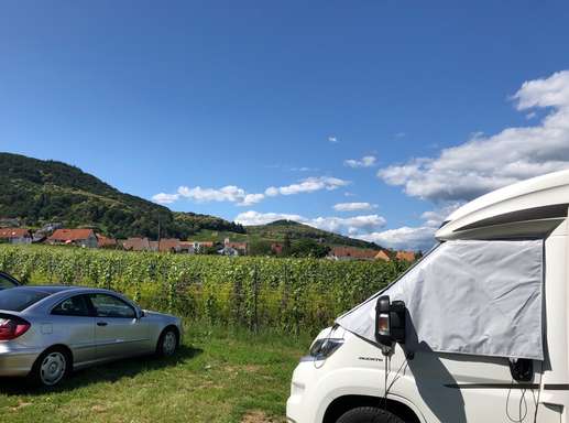 Einem Ort wurde ein Foto hinzugefügt