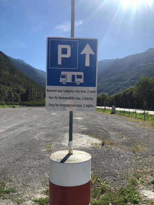 Einem Ort wurde ein Foto hinzugefügt