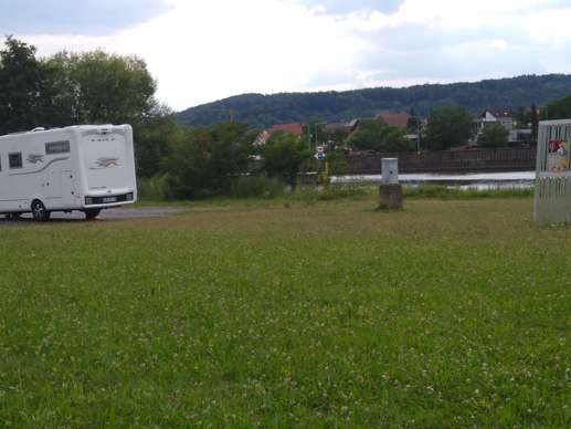 Einem Ort wurde ein Foto hinzugefügt