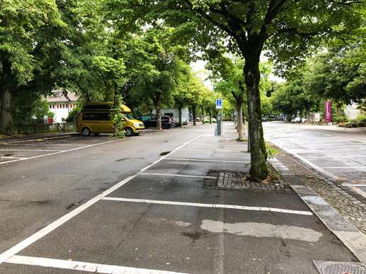 Einem Ort wurde ein Foto hinzugefügt