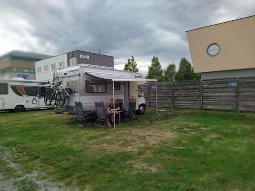 Einem Ort wurde ein Foto hinzugefügt