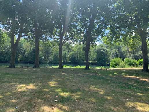 Added a photo to a location