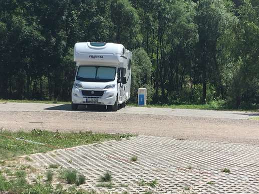Einem Ort wurde ein Foto hinzugefügt